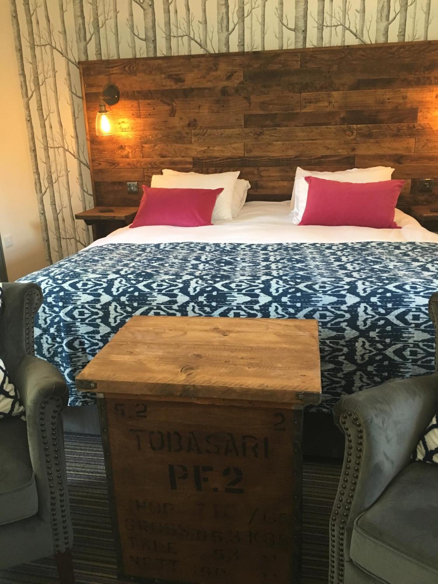 The Crown, * Hutton le Hole